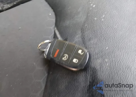 2020 Jeep Compass Latitude 4X4 z USA, uszkodzony, nr VIN 3C4NJDBB6LT133412